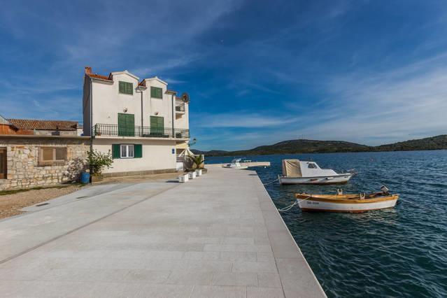Apartment Masa Pirovac Kültér fotó